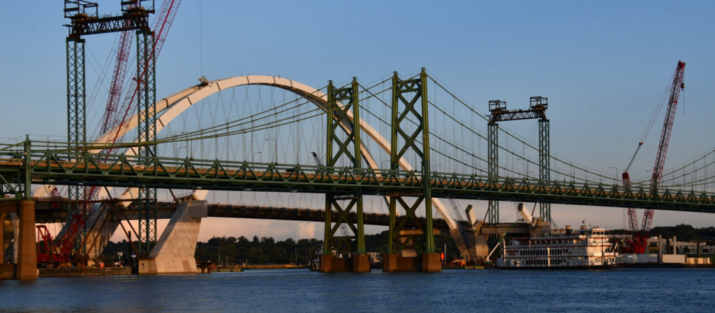 Davenport bridge across Mississippi